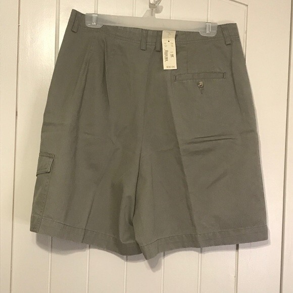 Eddie Bauer Khaki Shorts Light Olive - Picture 5 of 9